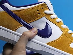 SB Dunk Low Laser Orange - Image 6