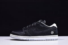 SB Dunk Low Medicom Toy - Image 3