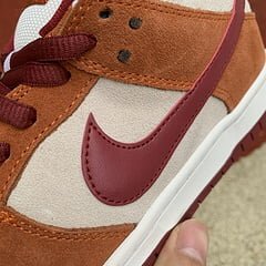 SB Dunk Low Pro Dark Russet Cedar - Image 8