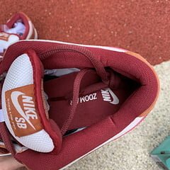 SB Dunk Low Pro Dark Russet Cedar - Image 5