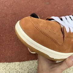SB Dunk Low Dark Russet - Image 8