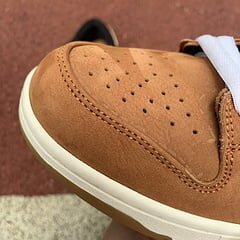 SB Dunk Low Dark Russet - Image 9