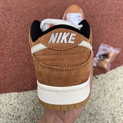 SB Dunk Low Dark Russet - Image 13