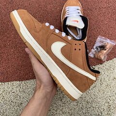 SB Dunk Low Dark Russet - Image 16