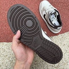 Otomo Katsuhiro x NK SB Dunk Low grey - Image 12