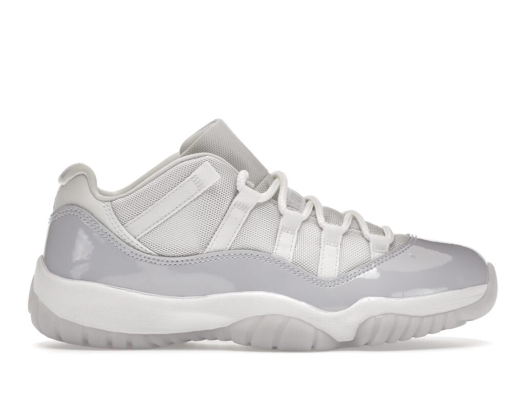 AJ11 Retro Low, Pure Violet