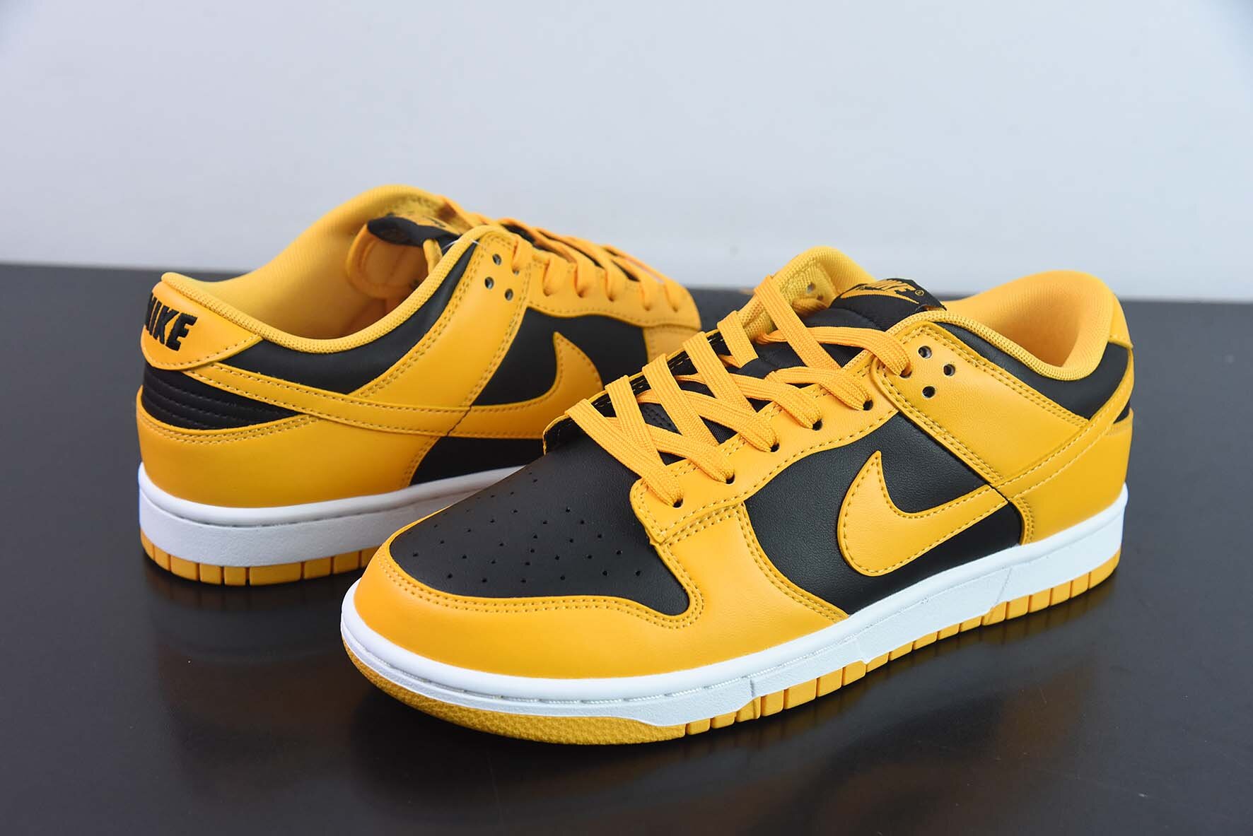 Dunk Low Championship Goldenrod - Image 4