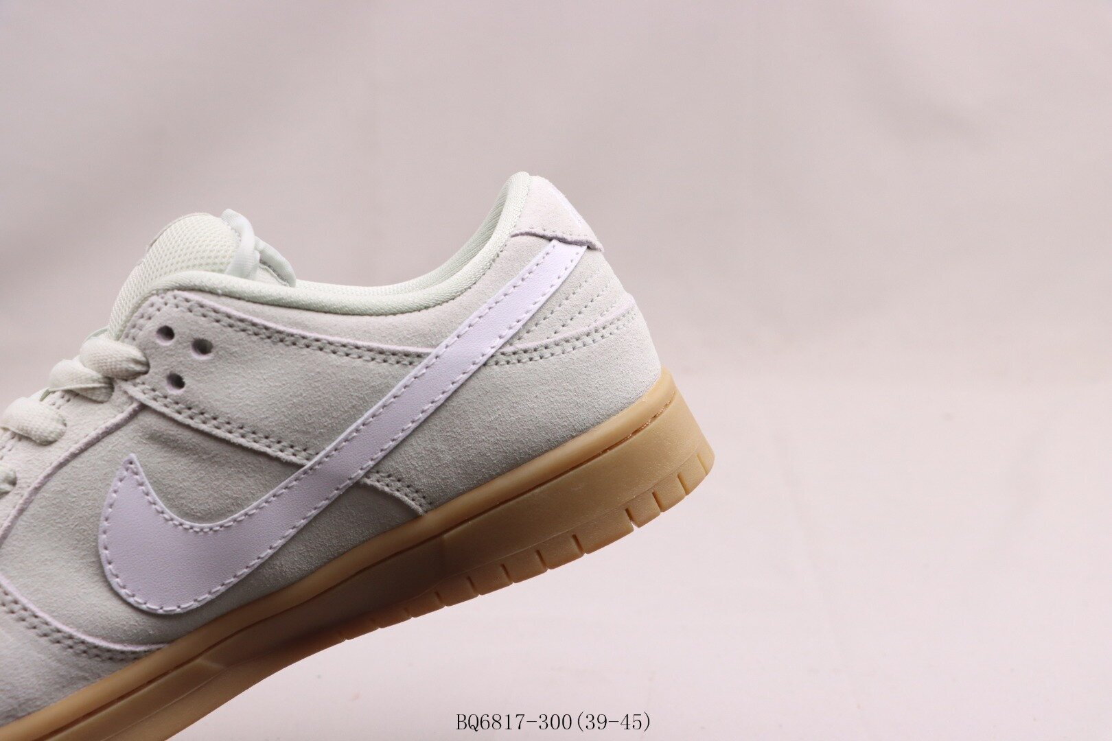SB Dunk Low Island Green Gum - Image 6