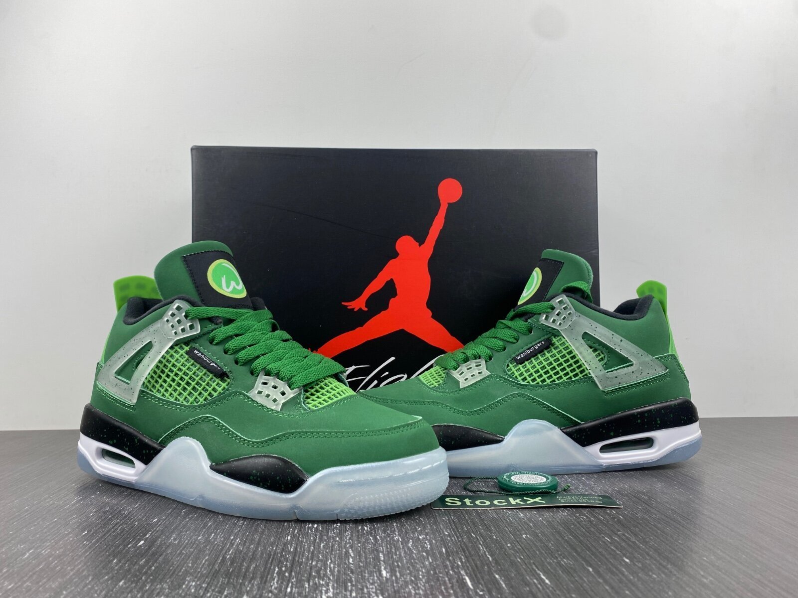 AJ4 Retro Wahlburgers - Image 17