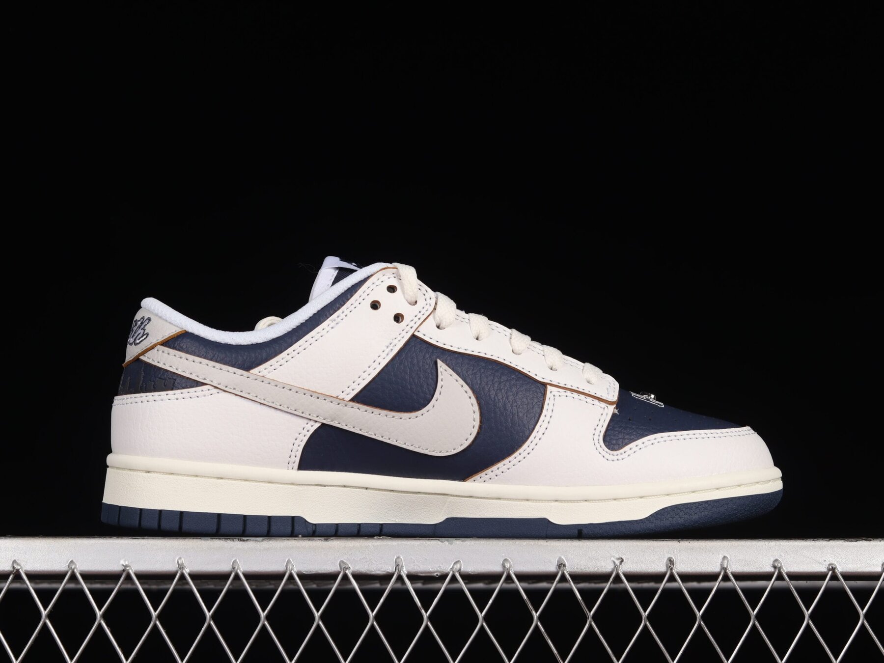 HUF x SB Dunk Low “New York City” - Image 15