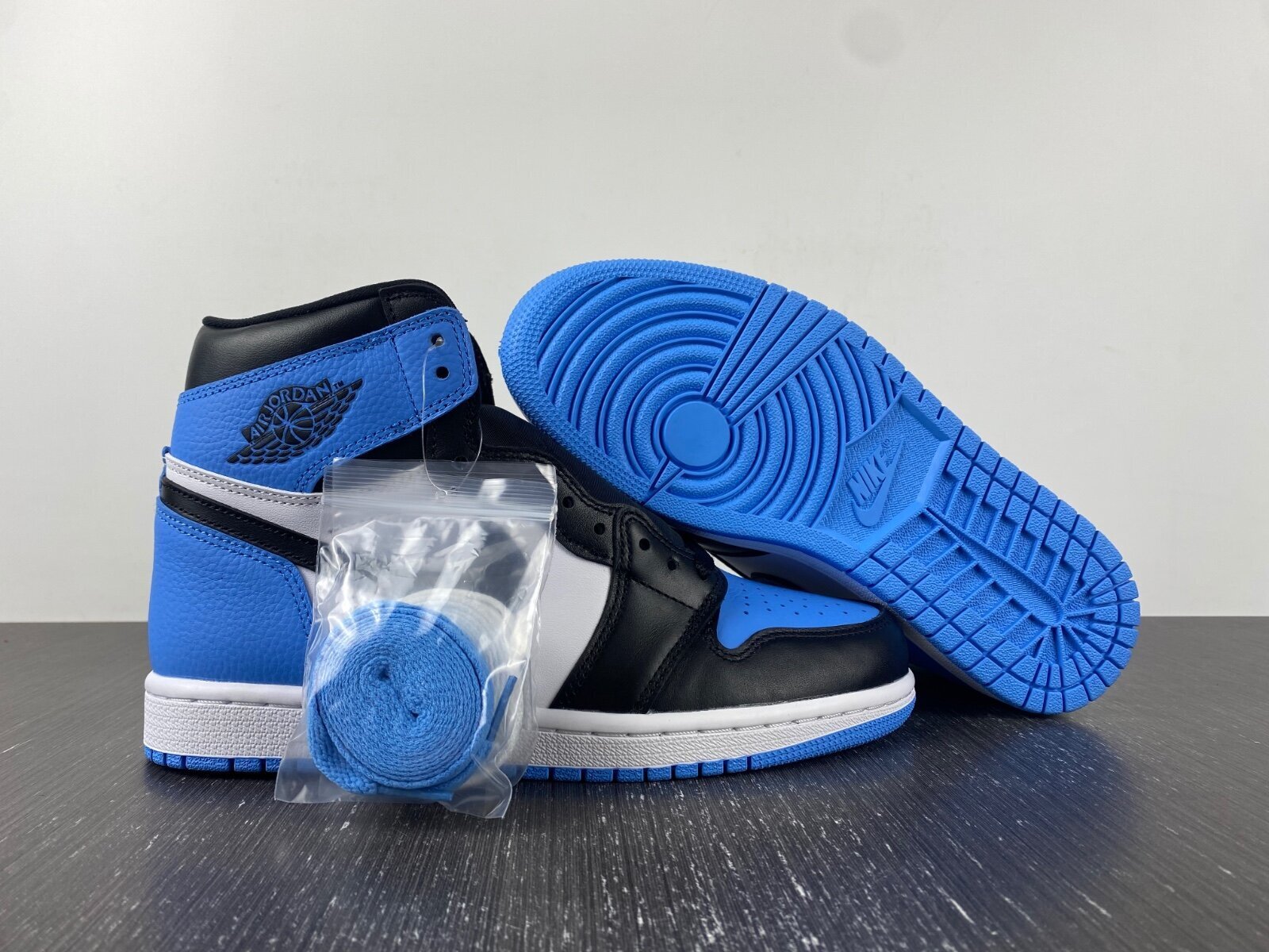 AJ1 Retro High OG 'UNC Toe' - Image 12