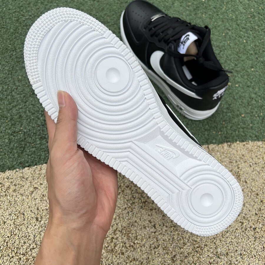 Air Force 1 Low '07 Black - Image 7