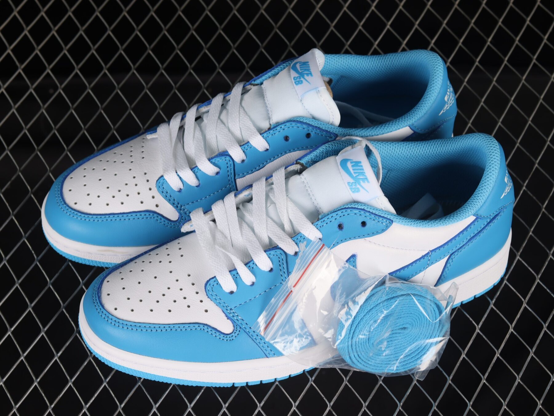 AJ1 Low SB UNC - Image 8