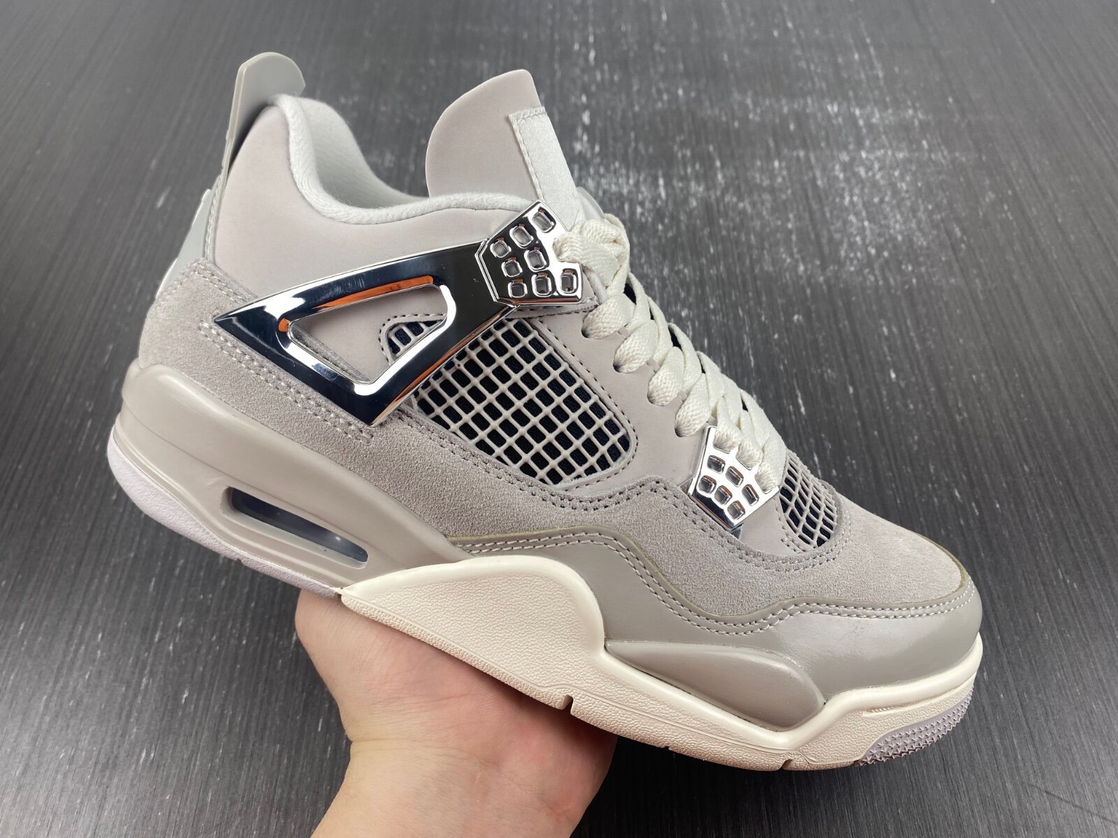 AJ4 Frozen Moments - Image 11