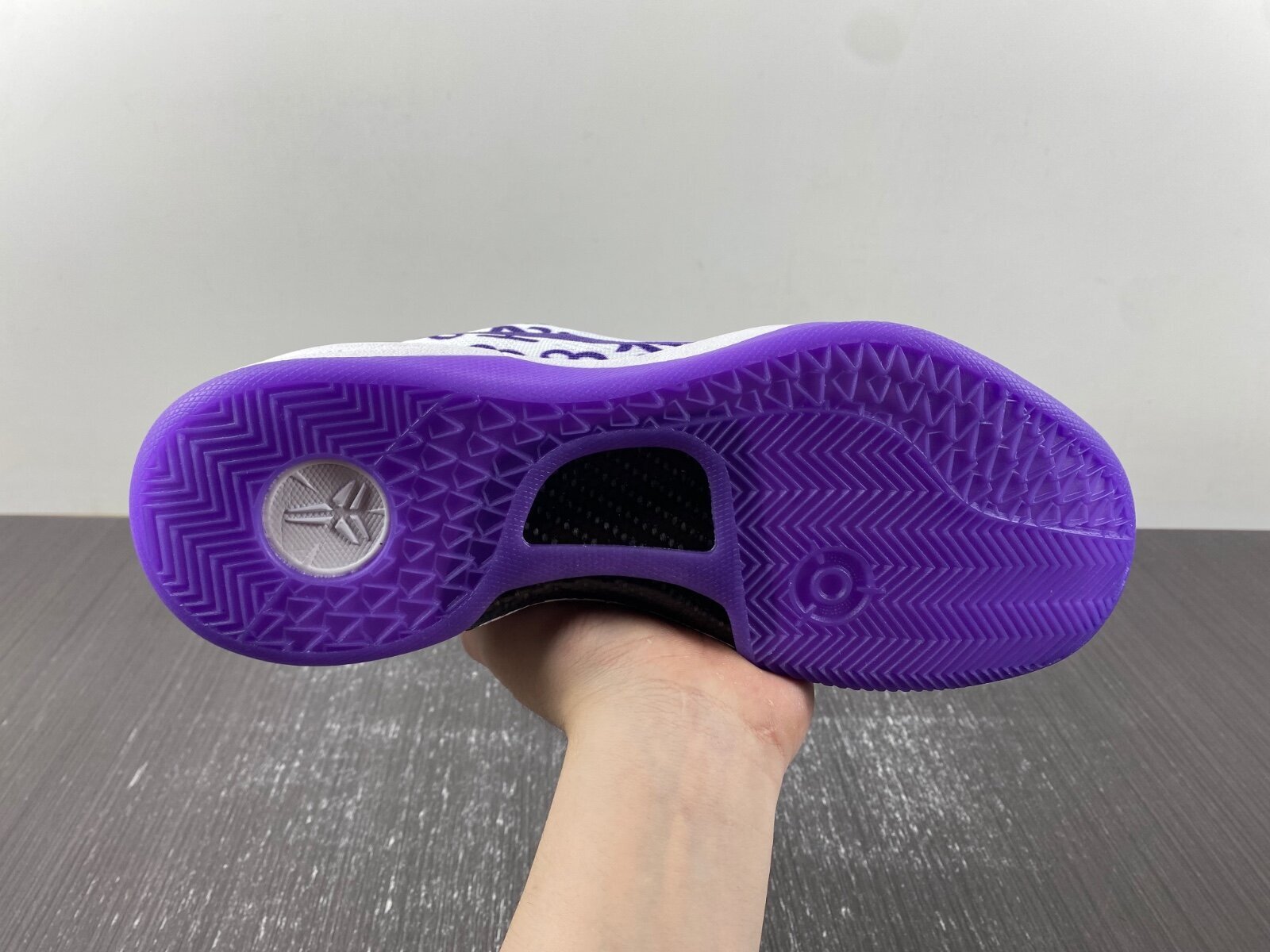 Kobe 8 Protro White Court Purple - Image 15