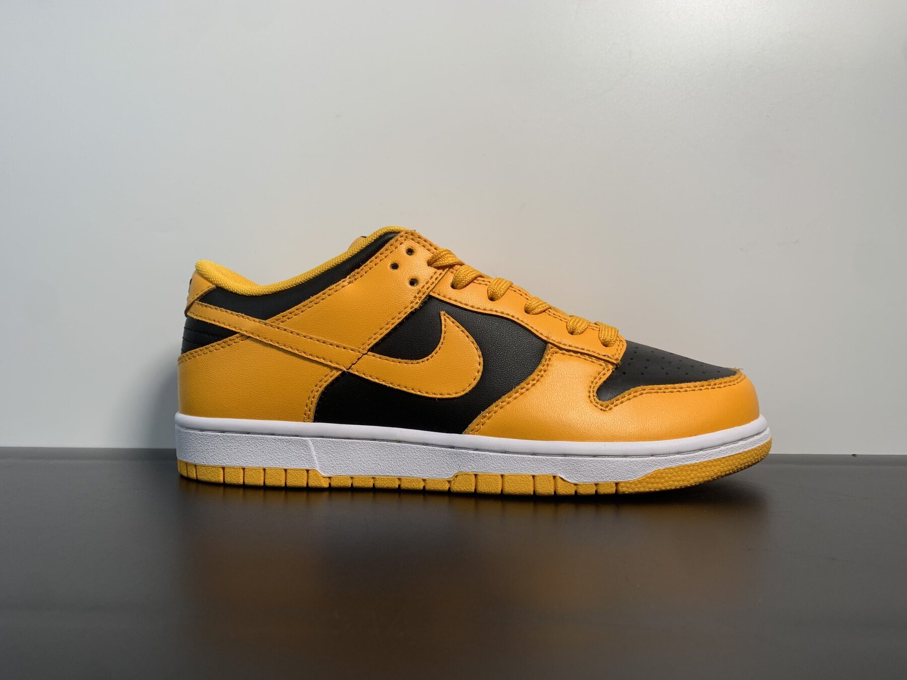 Dunk Low Championship Goldenrod - Image 5