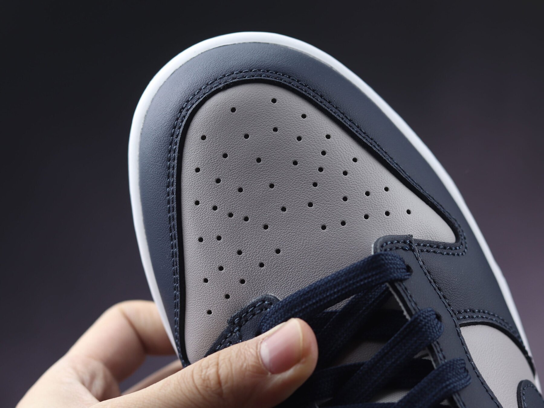Dunk Low Georgetown - Image 7