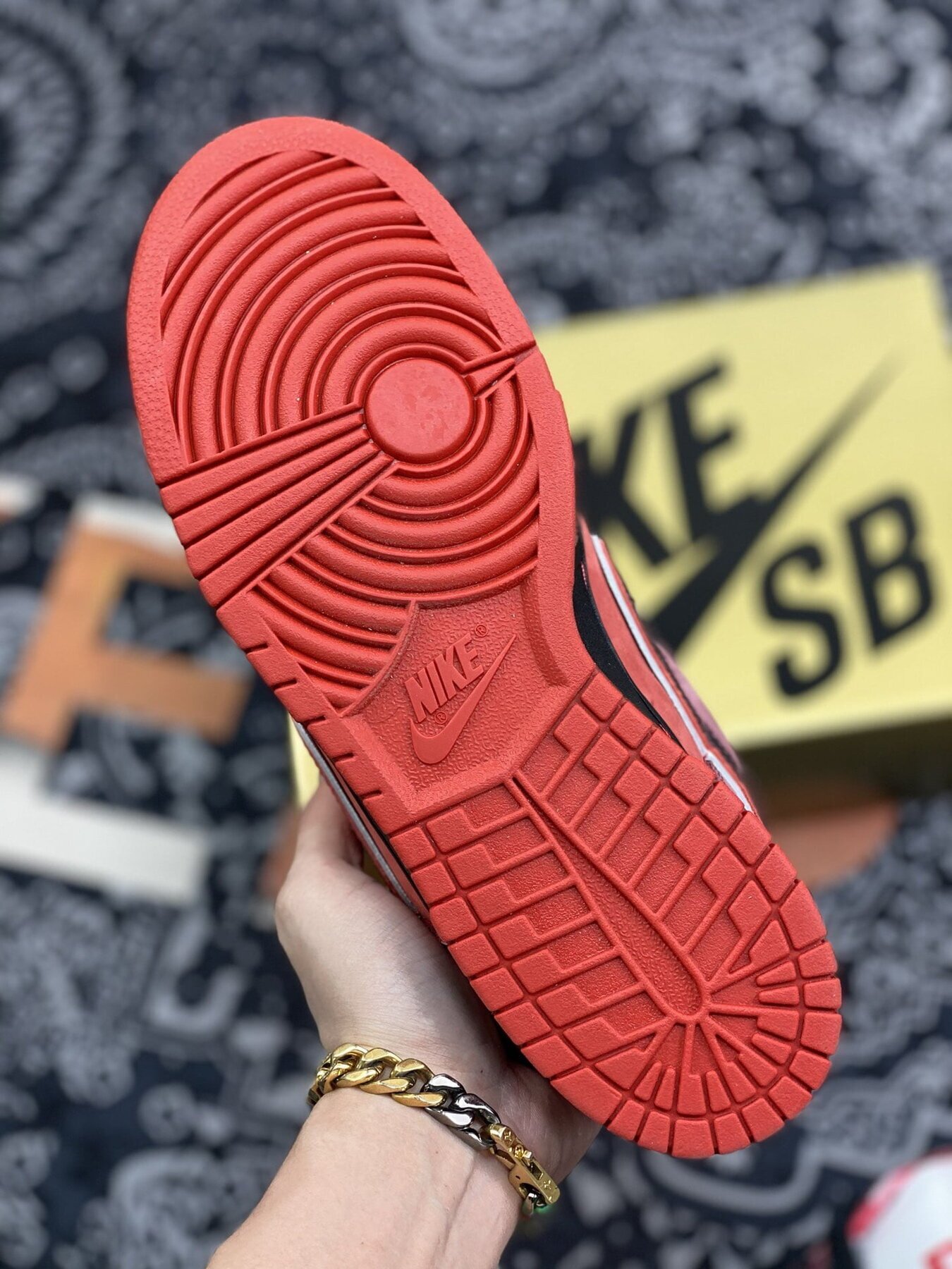 Dunk SB Low Red Lobster - Image 16