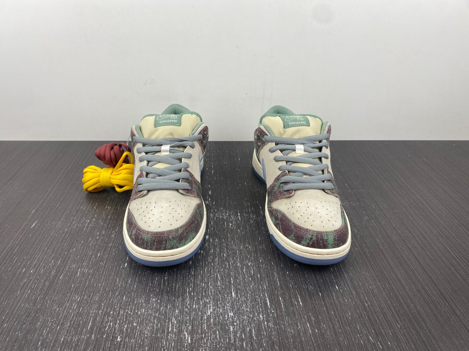 SB Dunk Low Crenshaw Skate Club - Image 17