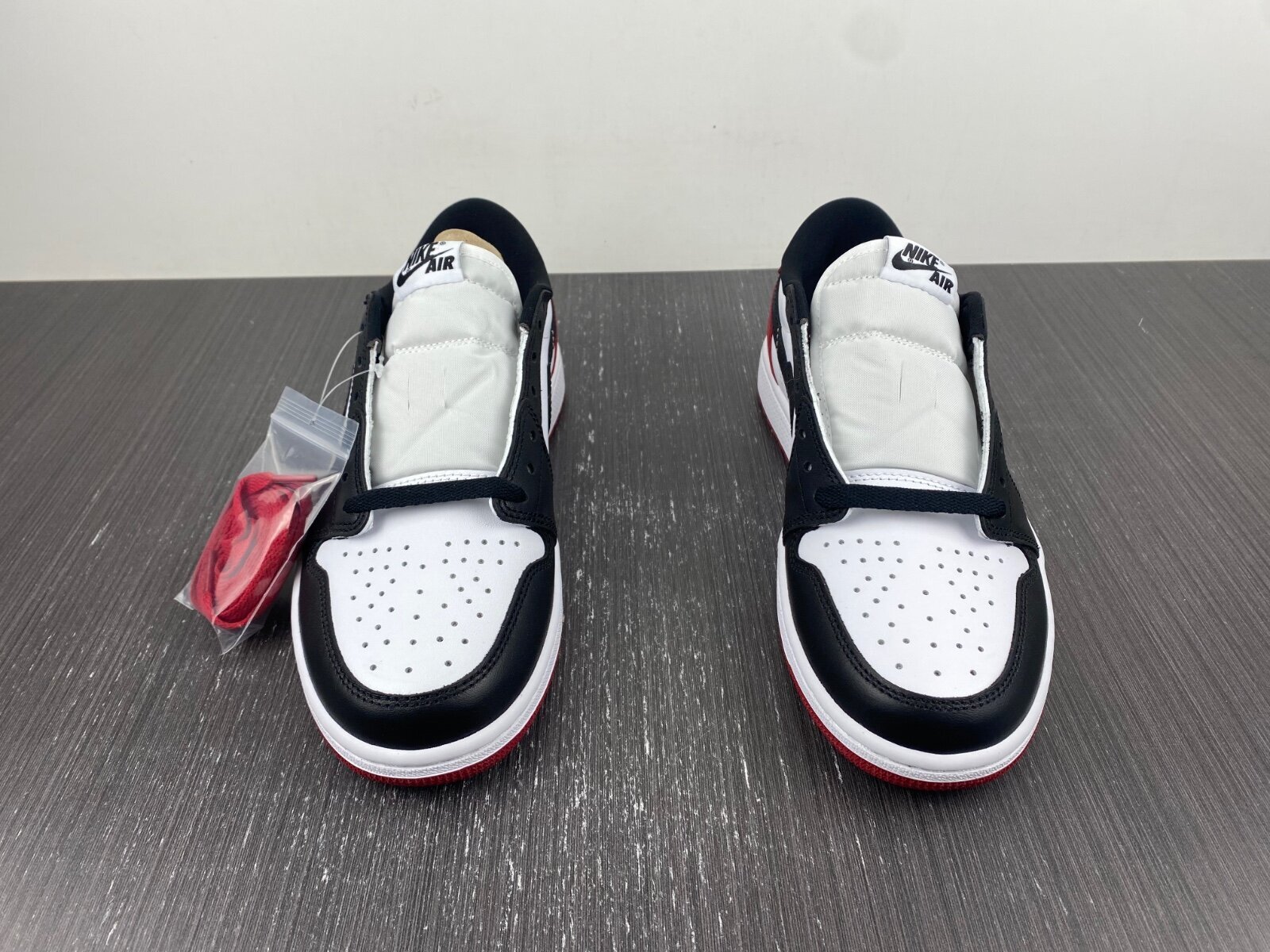AJ1 Low OG “Black Toe” - Image 4