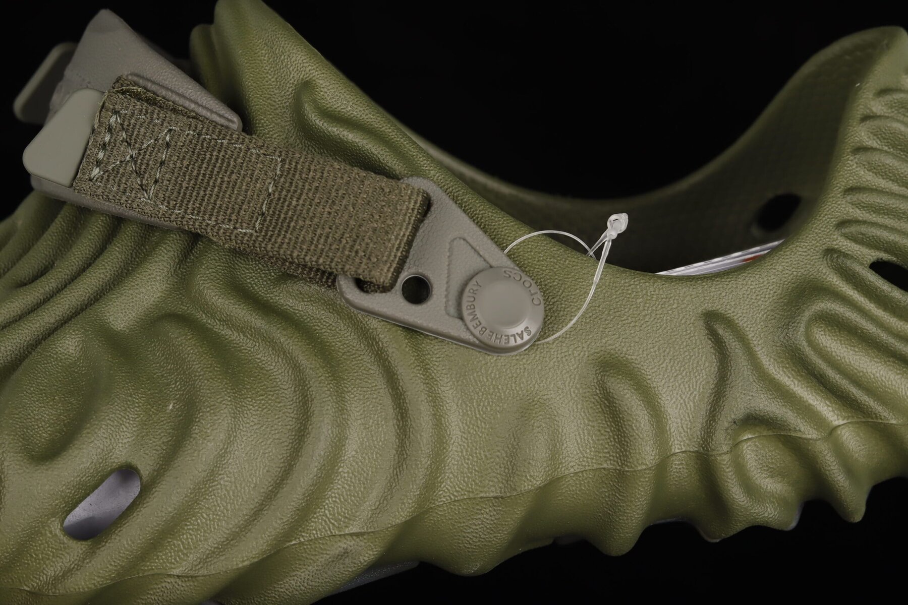 Salehe Bembury x Crocs Pollex Clog Army Green - Image 7