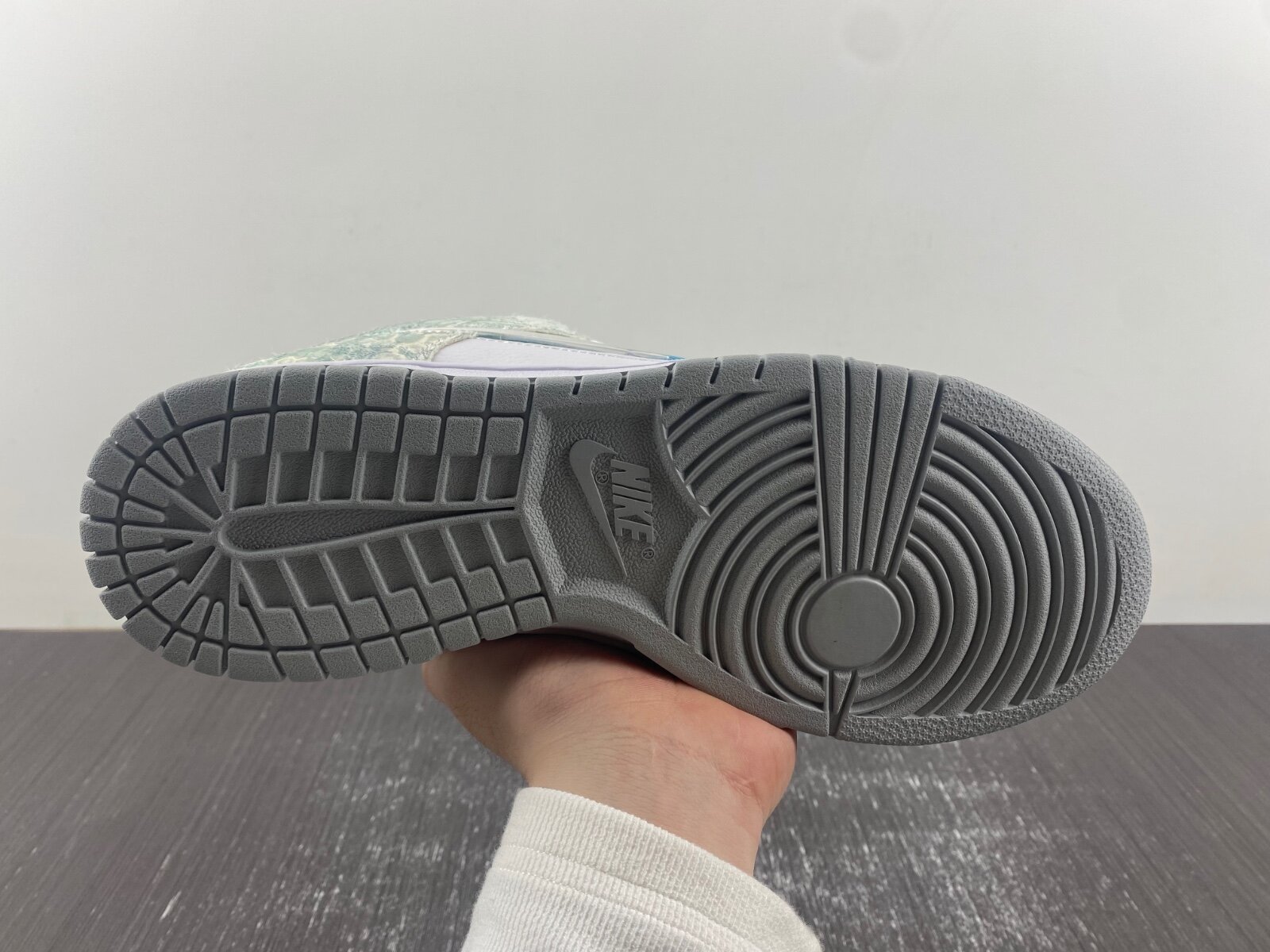 Dunk Low Steam Puppet - Image 10