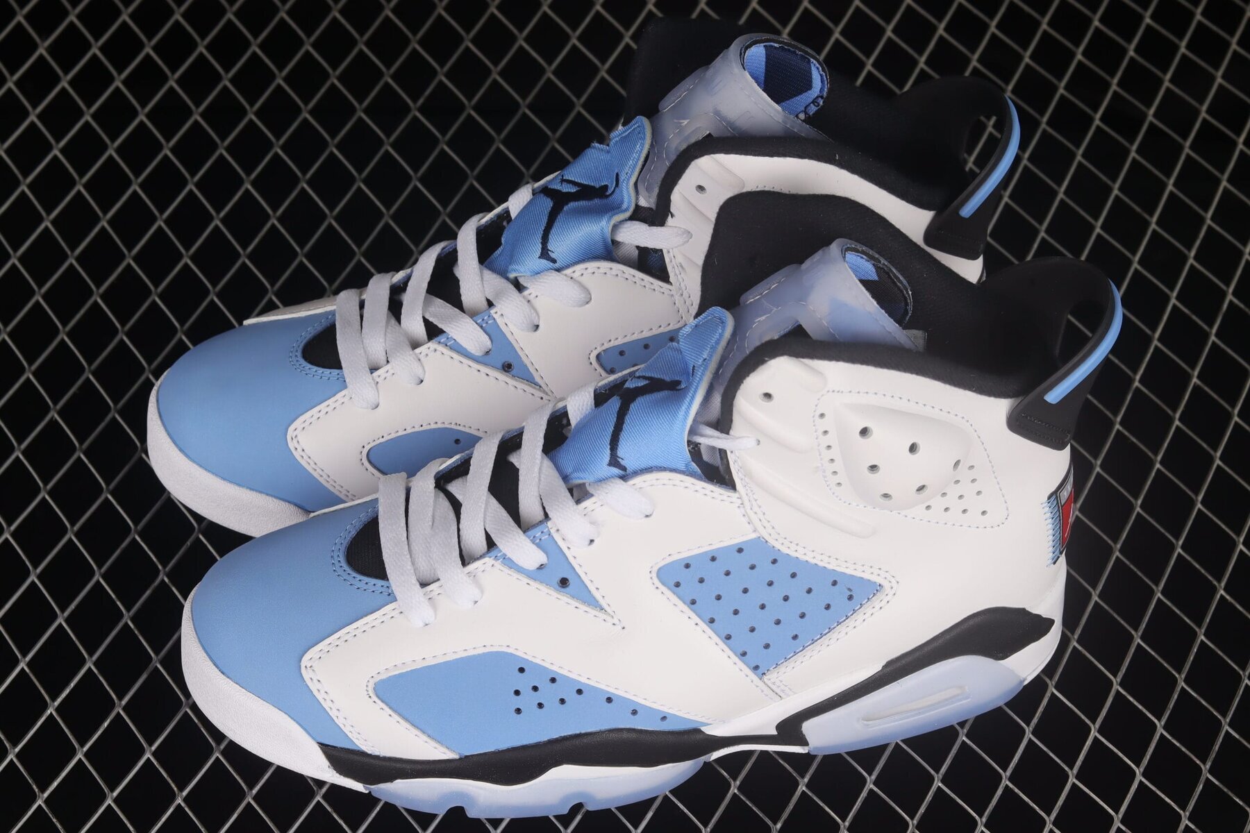 AJ6 Retro UNC White - Image 2