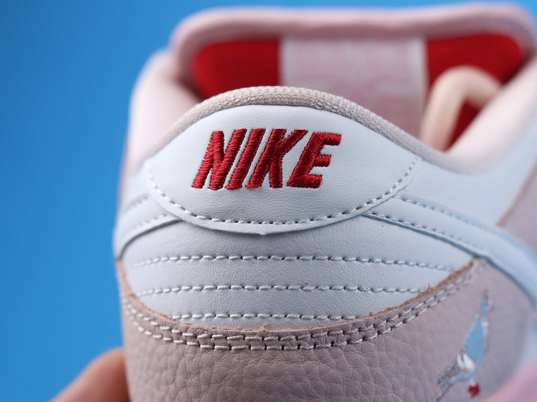 SB Dunk Low Pink Pigeon - Image 9
