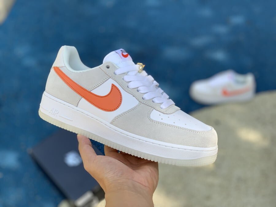 AIR FORCE 1 '07 DA8302-101 - Image 3
