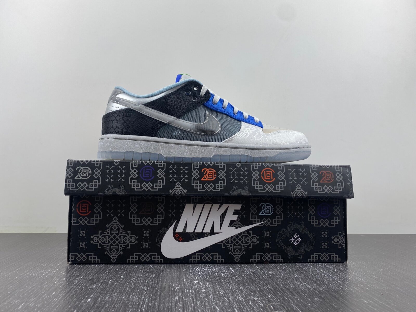Dunk Low SP What The CLOT - Image 13