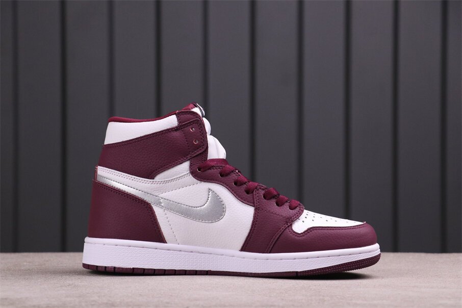 AJ1 Retro High OG Bordeaux - Image 8