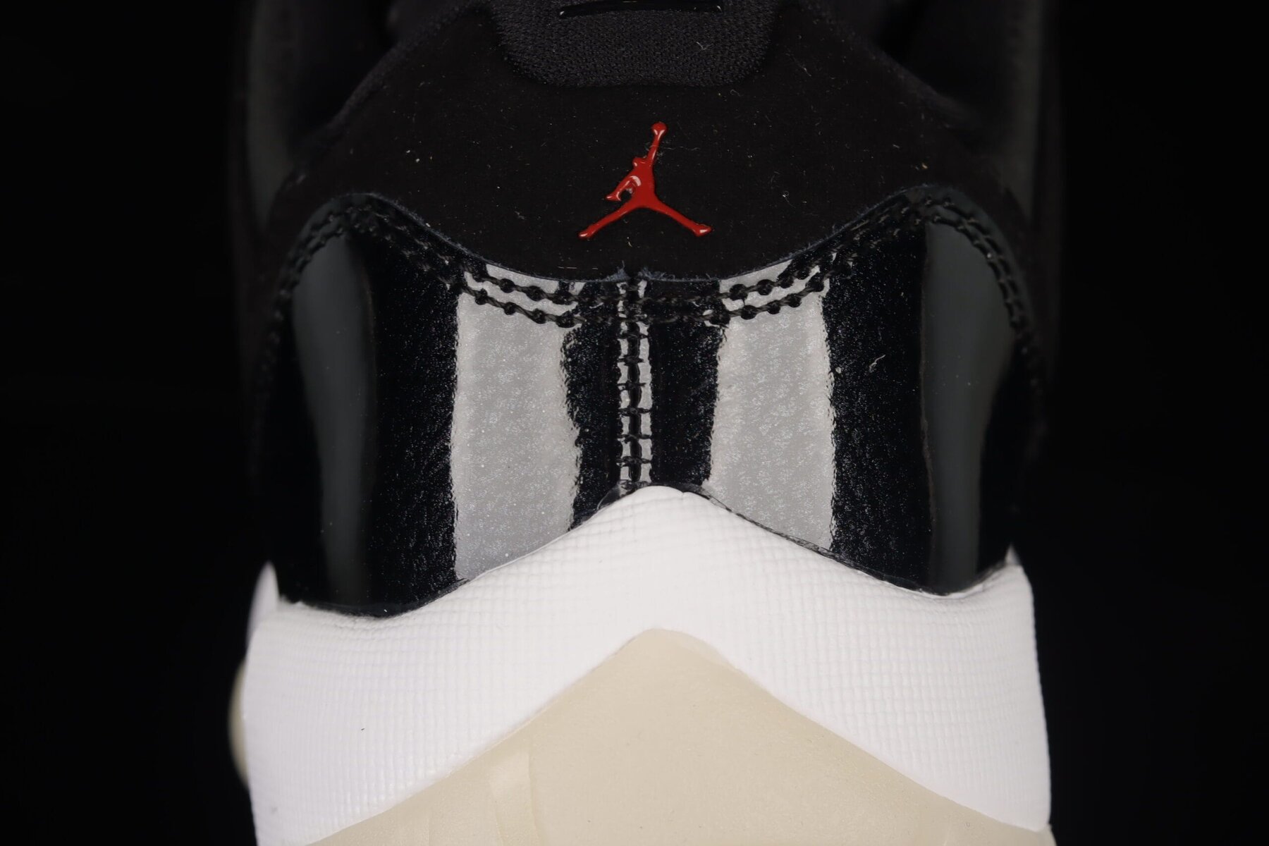 AJ11 Retro Low 72-10, Black/White/Sail/Gym Red - Image 3