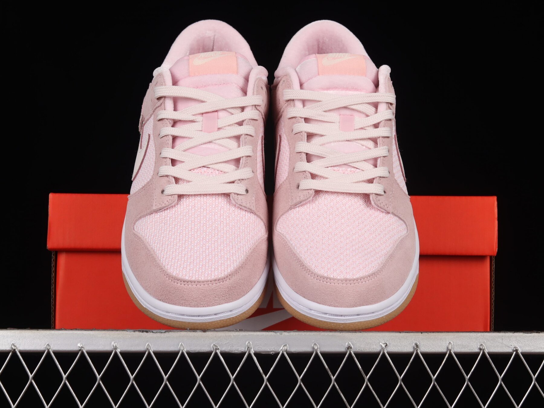 Dunk Low Teddy Bear Light Soft Pink - Image 3