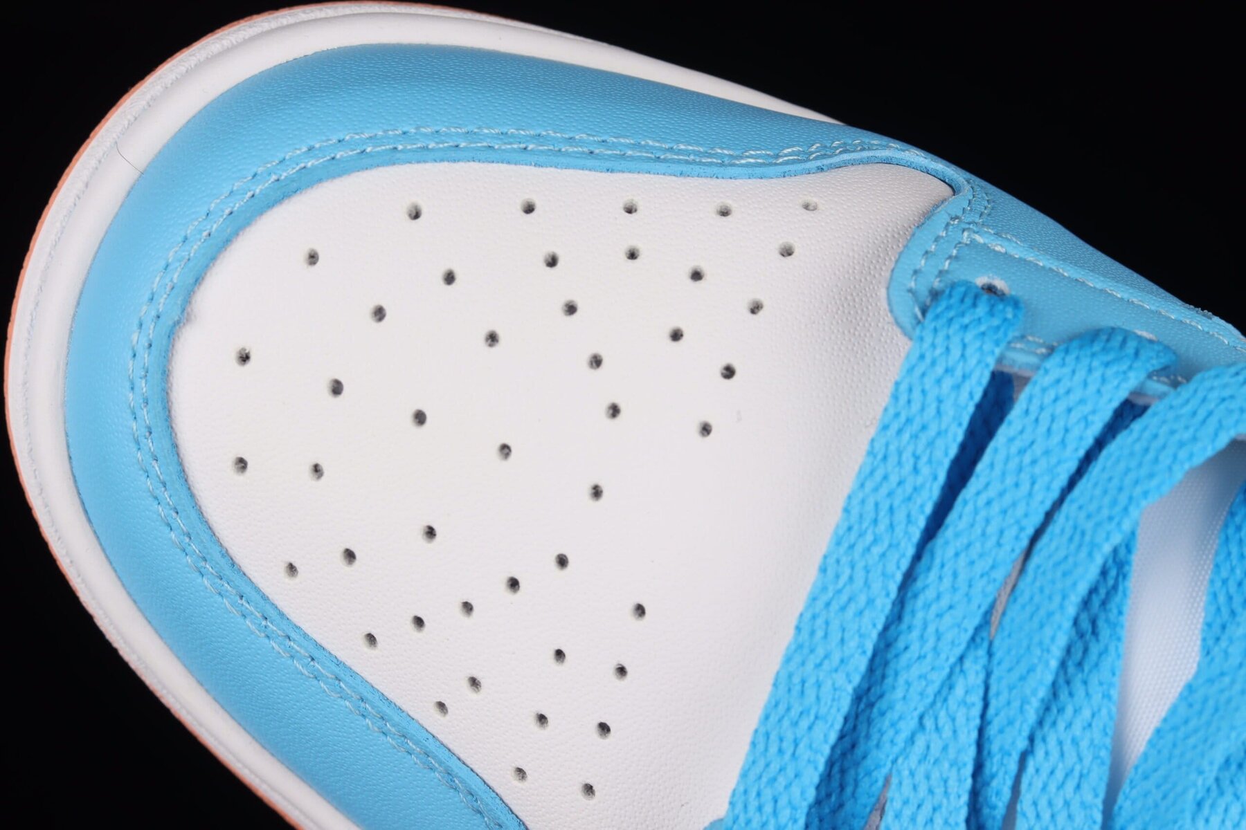 Dunk Low Kyrie Irving Baltic Blue (GS) - Image 5