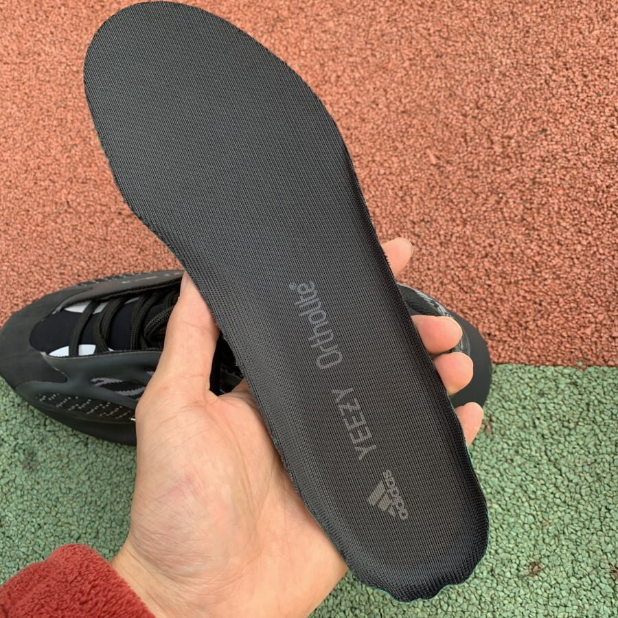 adidas Yeezy 700 V3 Alvah - Image 4