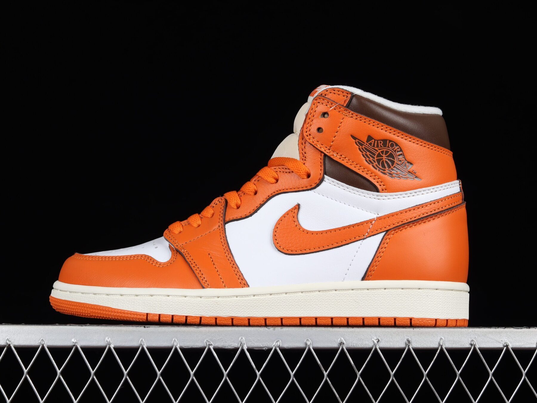AJ1 High "Starfish", White/Orange Red - Image 3