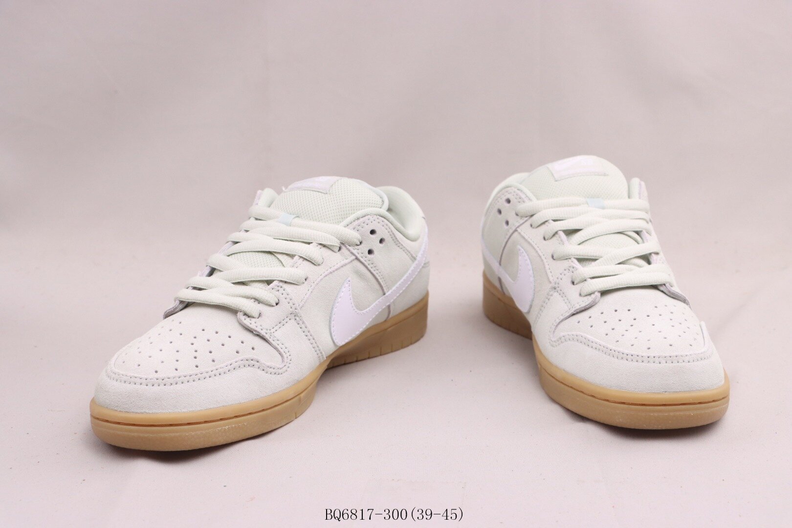 SB Dunk Low Island Green Gum - Image 7