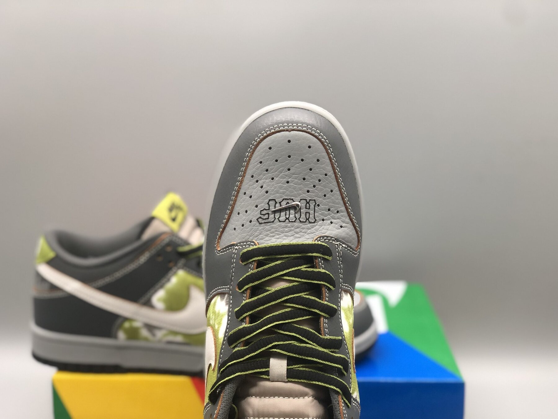 SB Dunk Low HUF Wait, What!? (Friends and Family) - Image 11