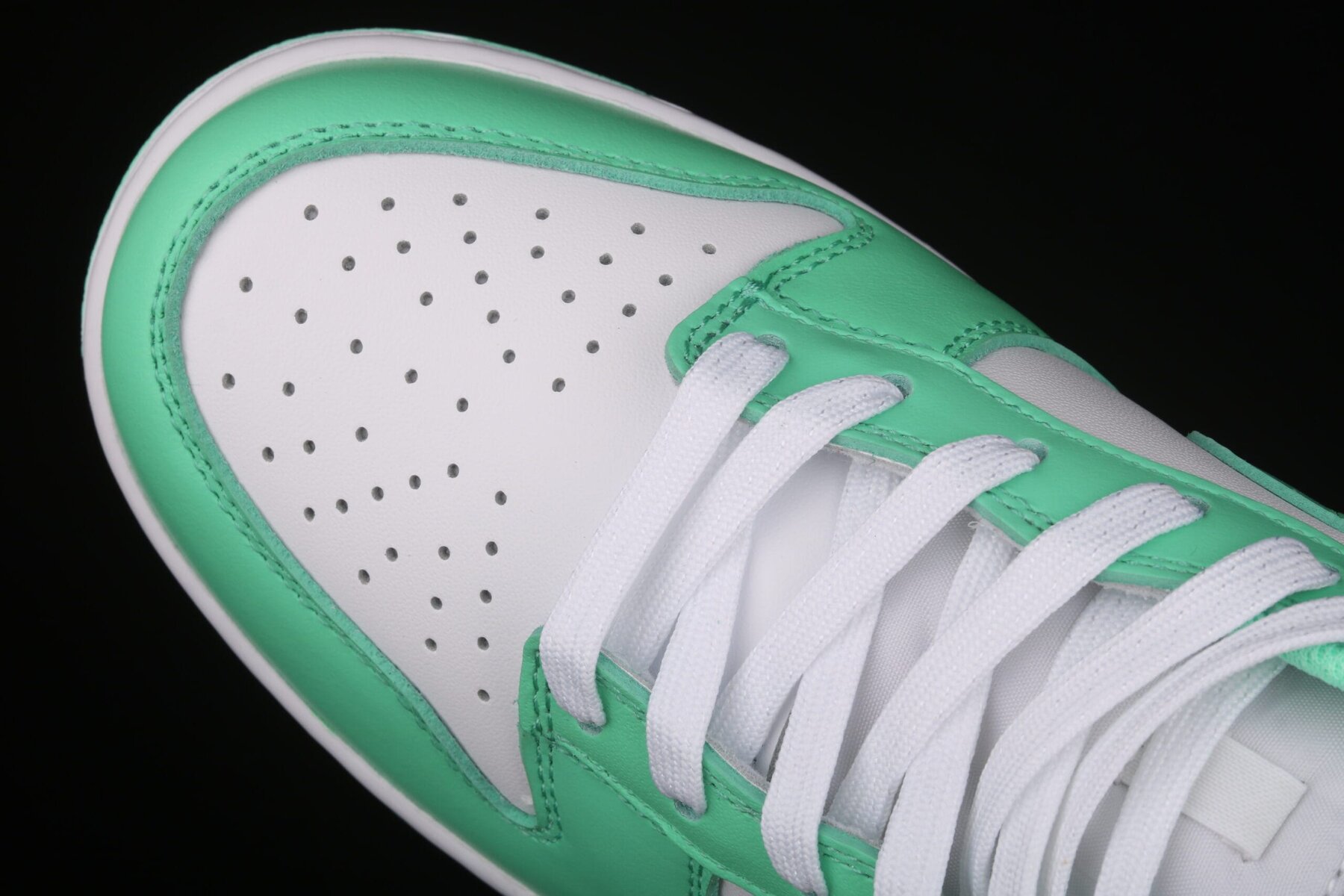 Dunk Low Green Glow - Image 12