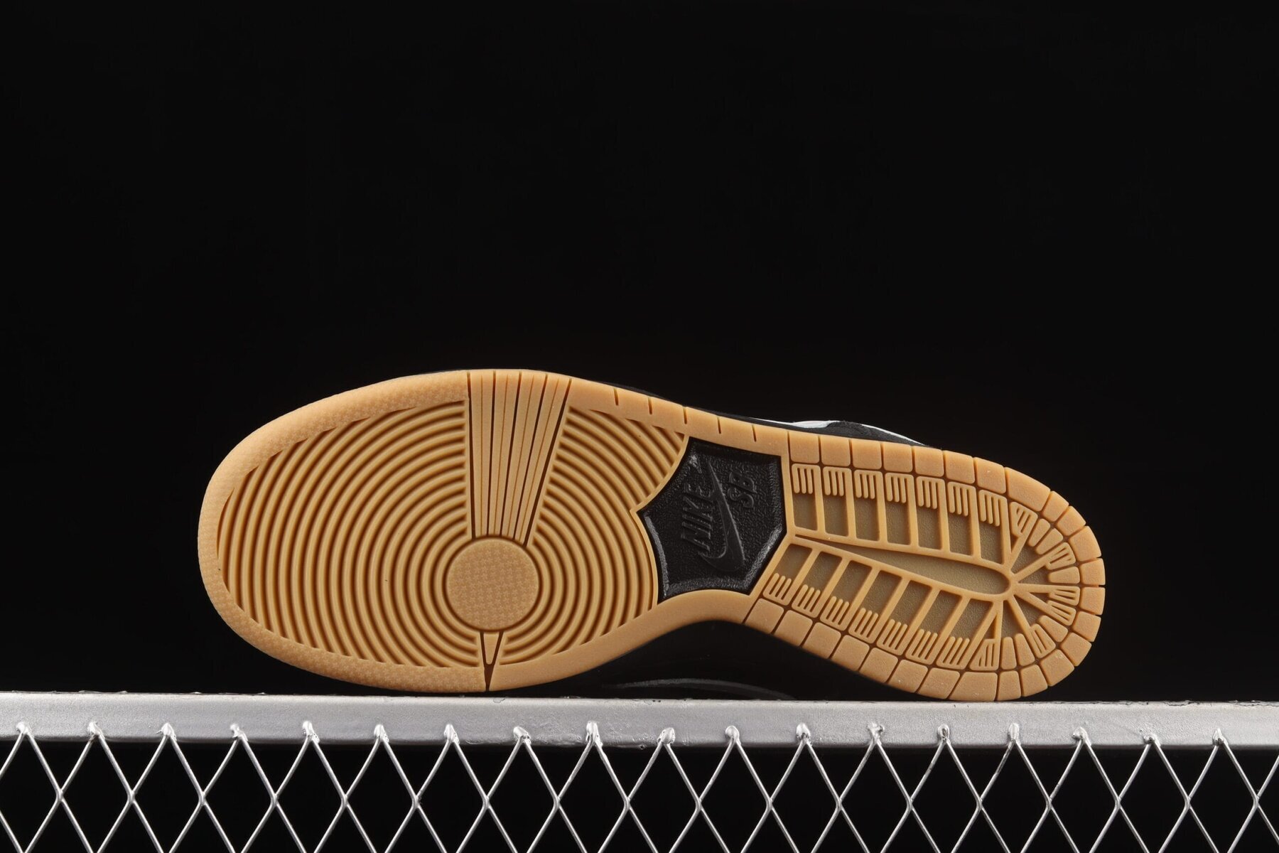 SB Dunk Low Fog - Image 13