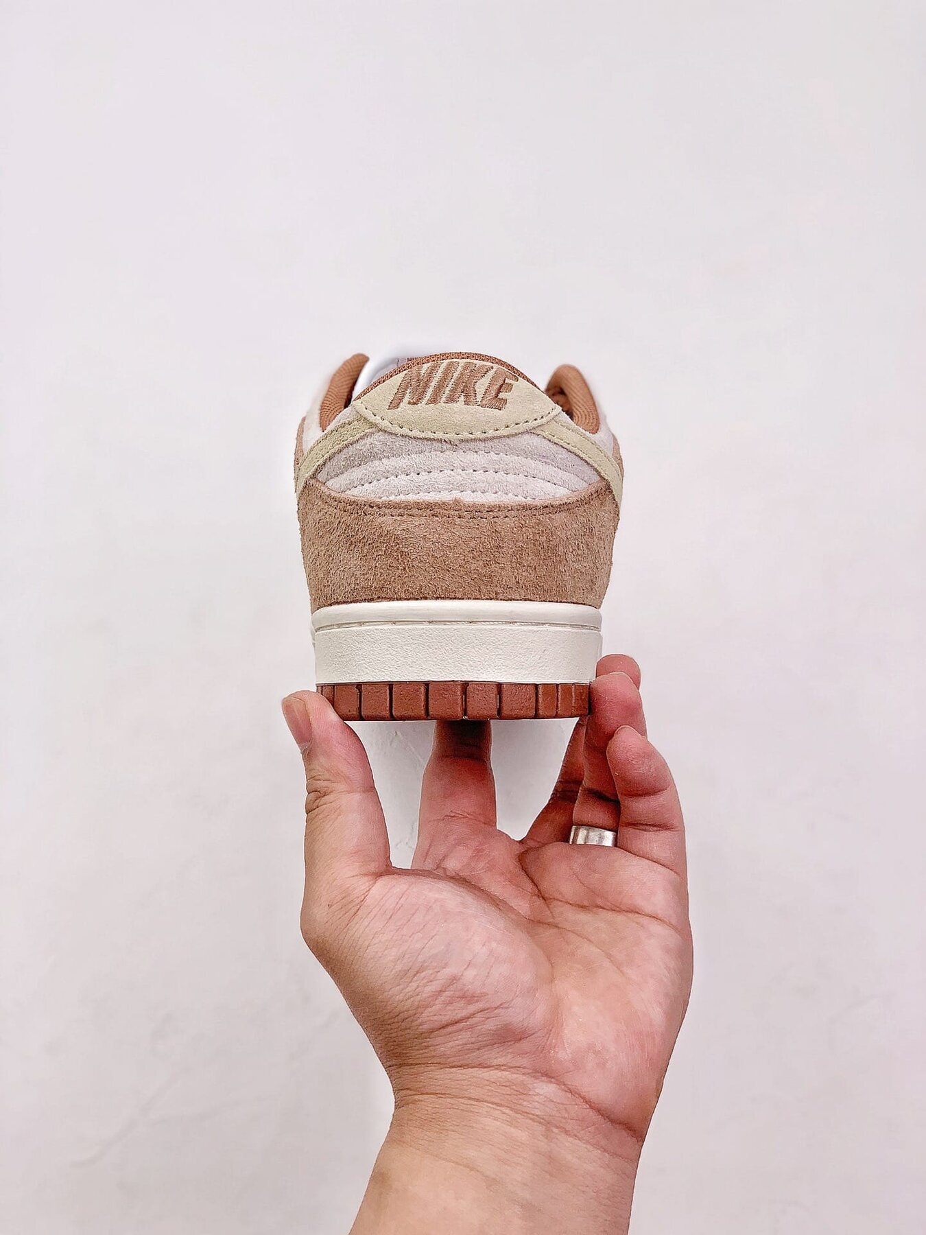 Dunk Low Medium Curry - Image 7