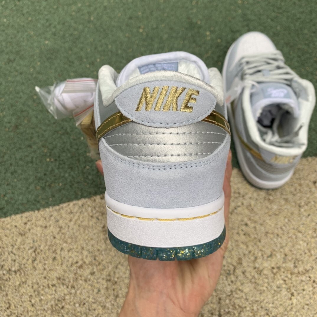 Sean Cliver x SB Dunk Low - Image 4