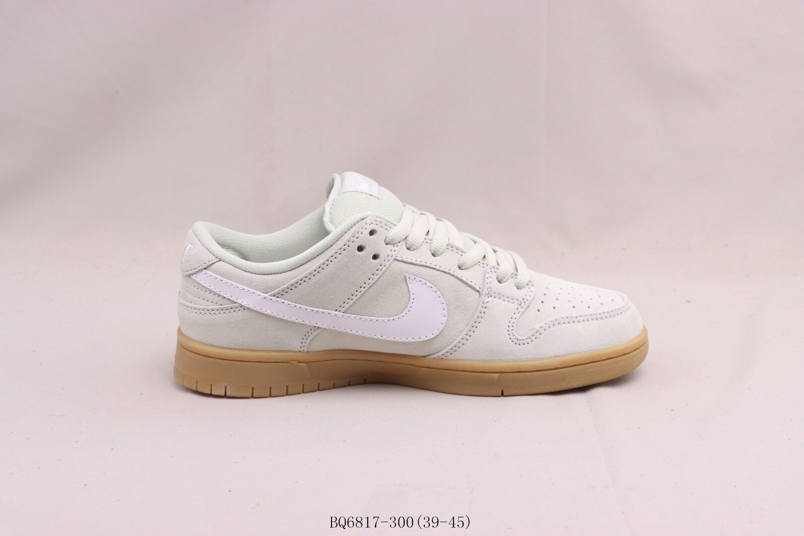 SB Dunk Low Island Green Gum - Image 8