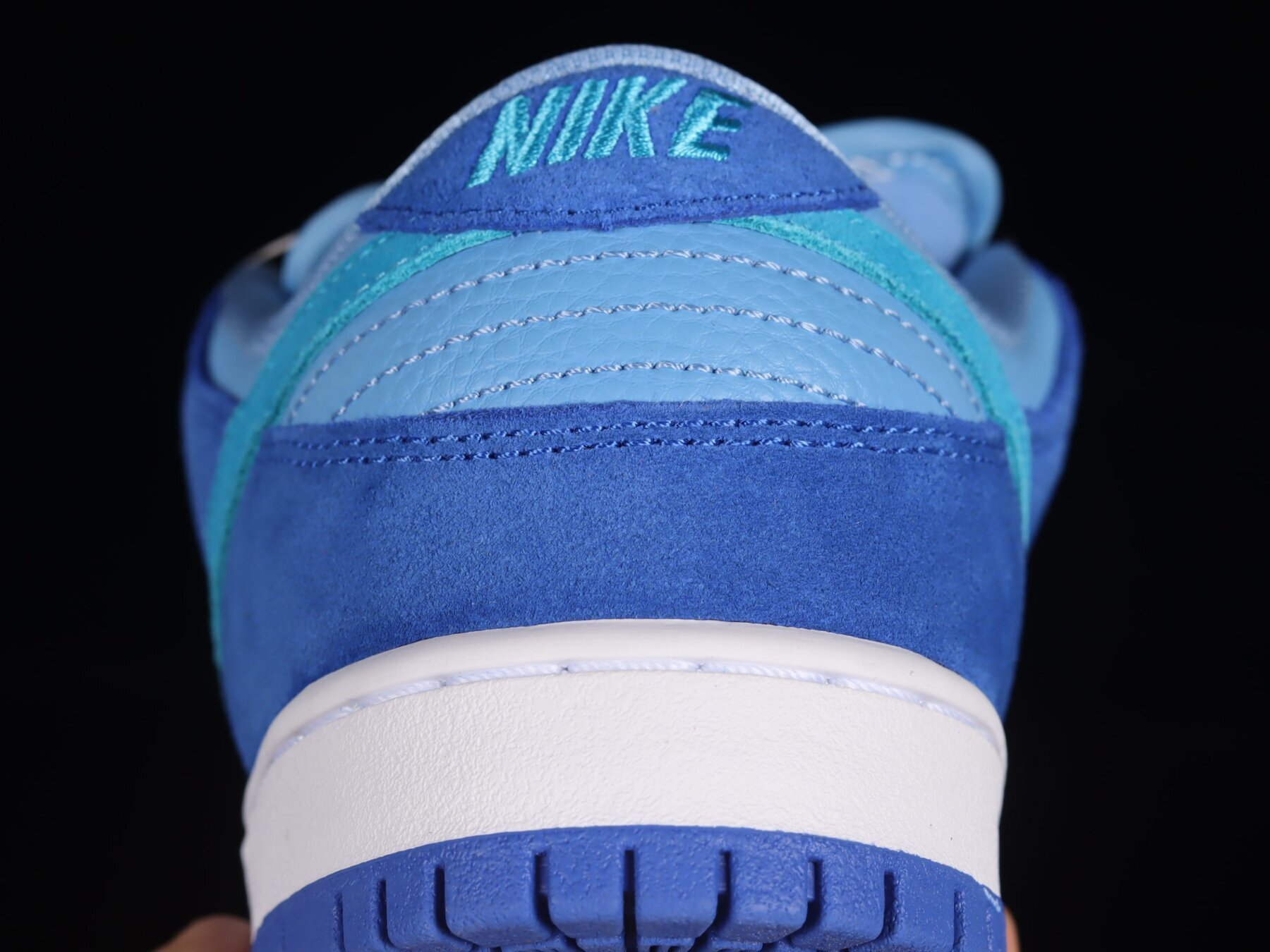 SB Dunk Low Blue Raspberry - Image 9