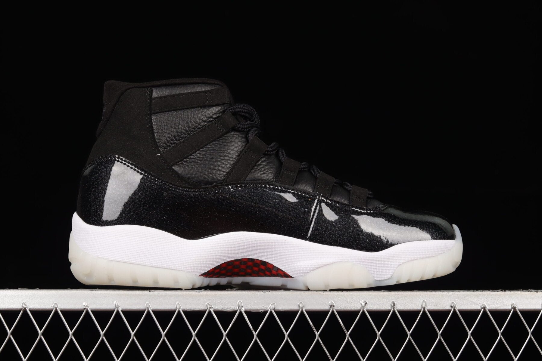 AJ11 Retro 72-10, Black/Gym Red-White-Anthracite - Image 10