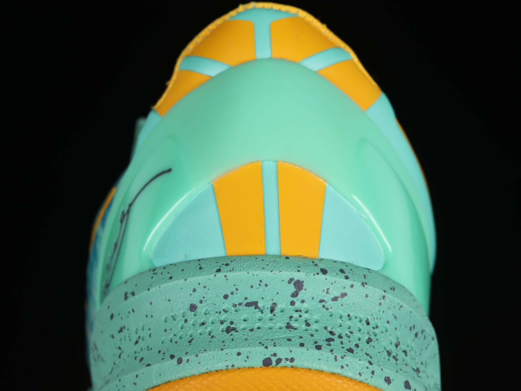 Kobe 8 System Green Glow Laser Orange - Image 11
