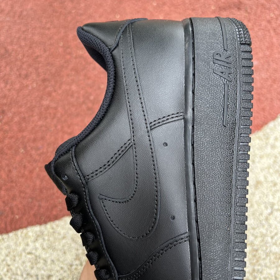 Air Force 1 Low '07 Black Black - Image 6