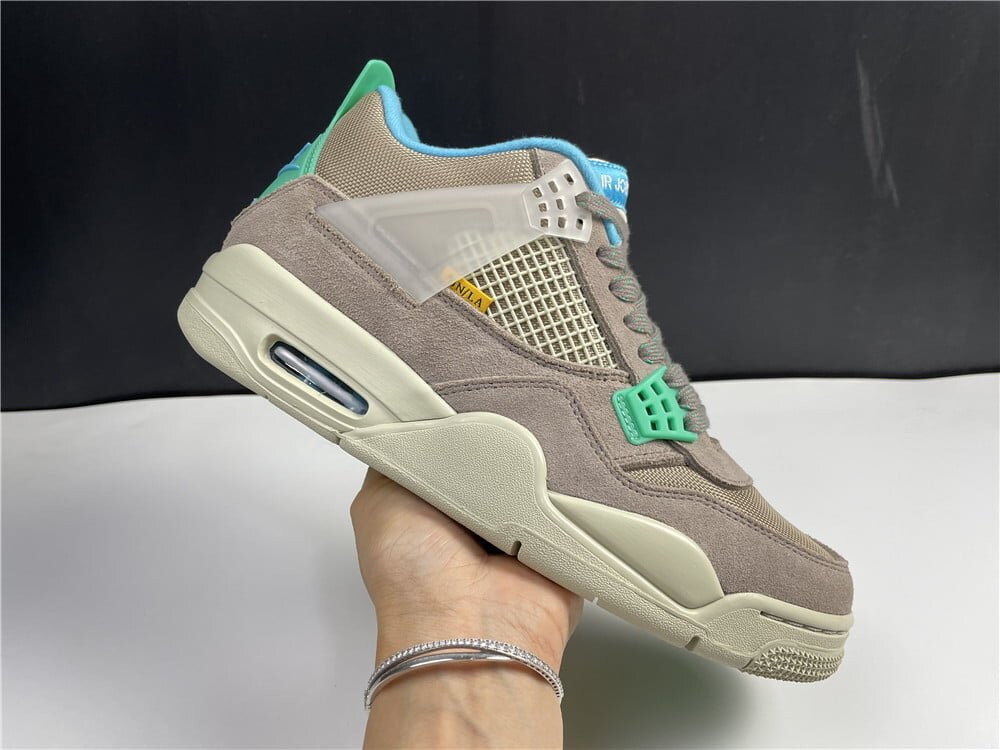 AJ4 Retro SP 30th Anniversary Union Taupe Haze - Image 28