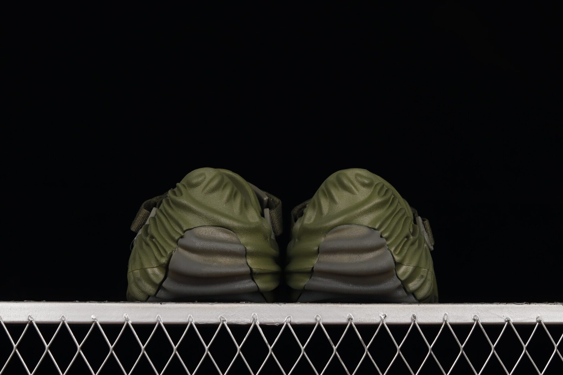 Salehe Bembury x Crocs Pollex Clog Army Green - Image 4