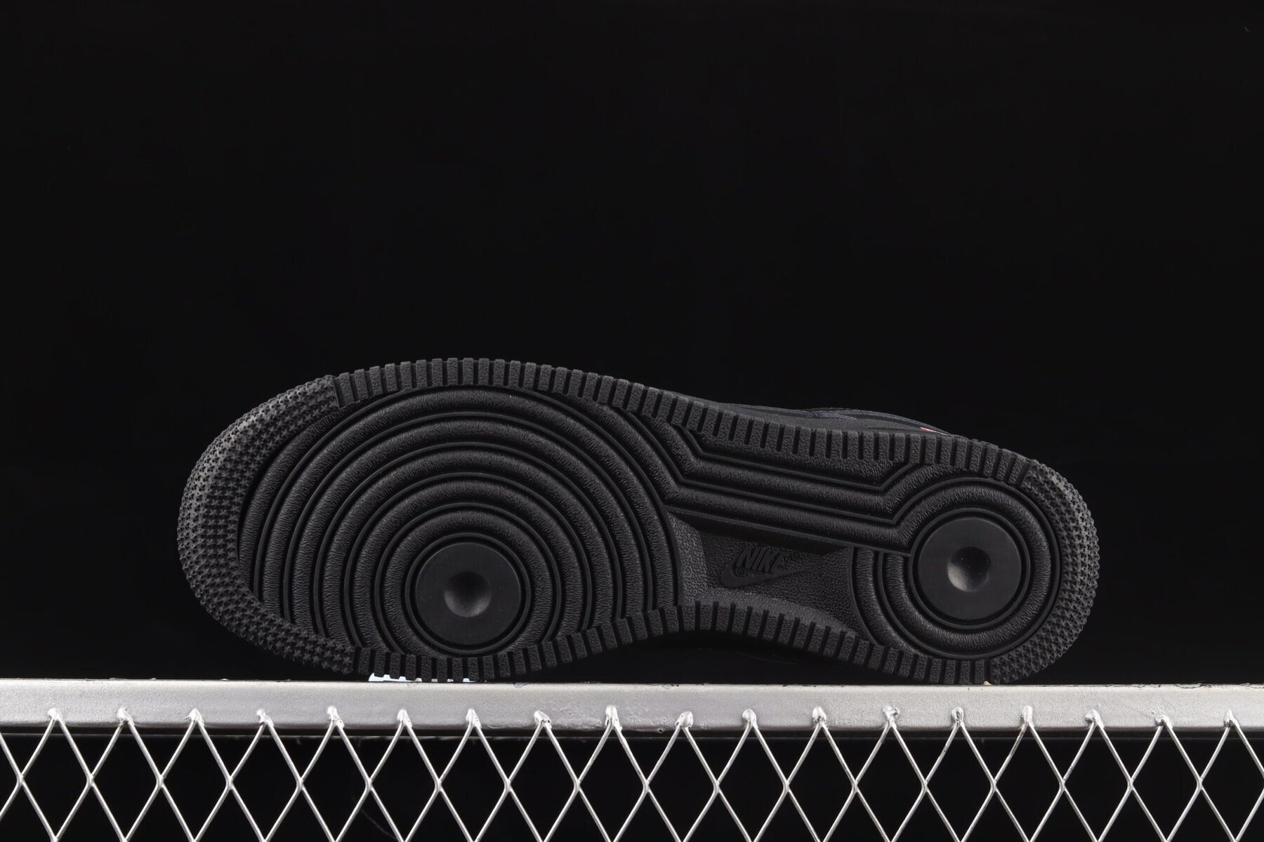 Air Force 1 Low Supreme Black - Image 10